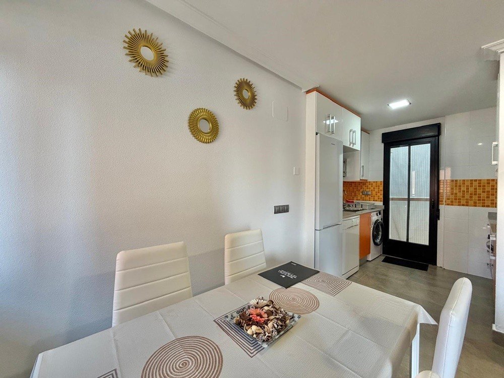 Flat in Torrevieja — image 12